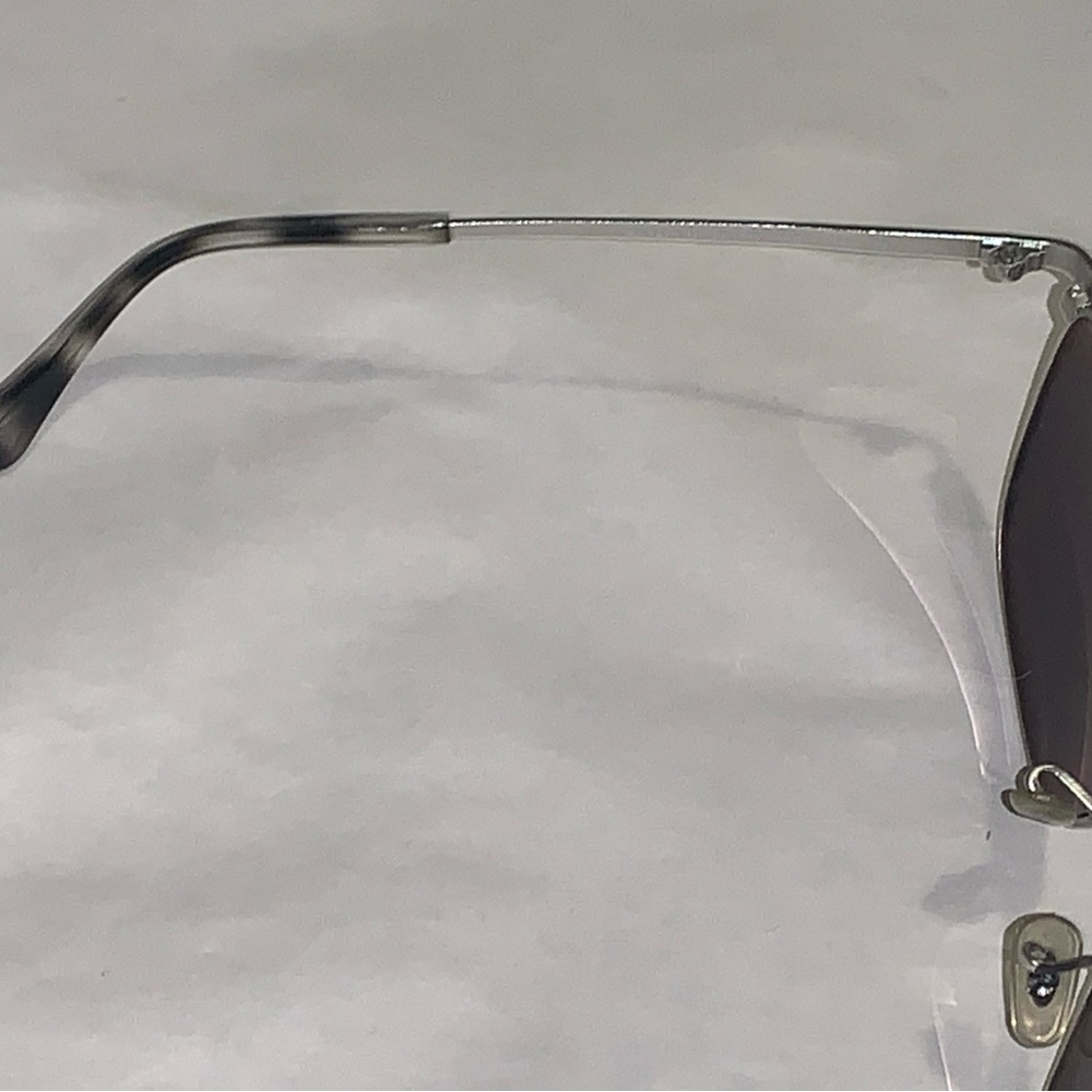 Ray-Ban Classic Metal Frame 
 Sunglasses with Case - Picture 13 of 16